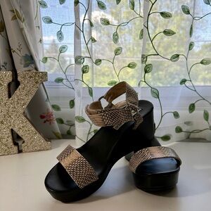Karl Lagerfeld Black and Tan Wedge Sandals with Straps